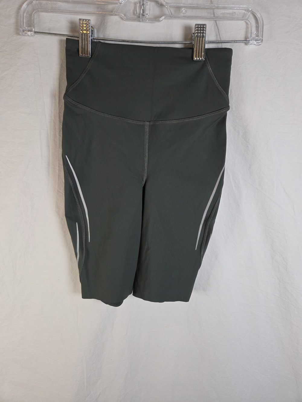 Lululemon W7CE7S Base Pace High-Rise Reflective Short 8" Smoked Spruce Sz 0 NWOT